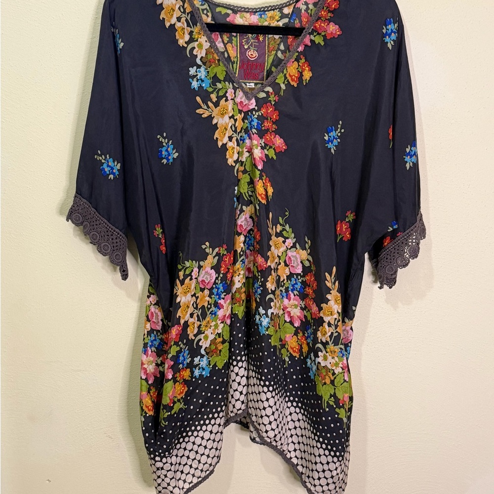 Johnny Was Araxi Silk Floral Women’s Tunic- black wjth floral and polka dots